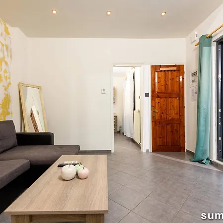 Nikols House Apartment *