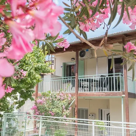 Nikols House Apartment
